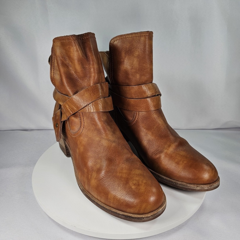 UGG Elora‎ Chestnut Camel Leather Strappy Riding Ankle Boots Women's Sz 10
